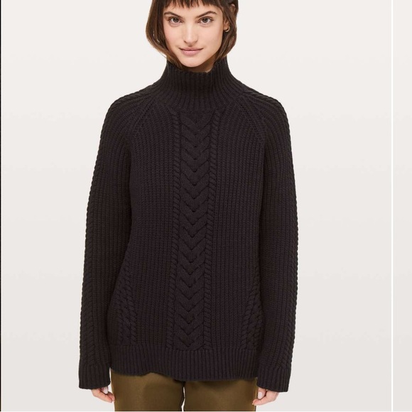 Lululemon Bring The Cozy Turtleneck sweater in black W2228 Sz 12